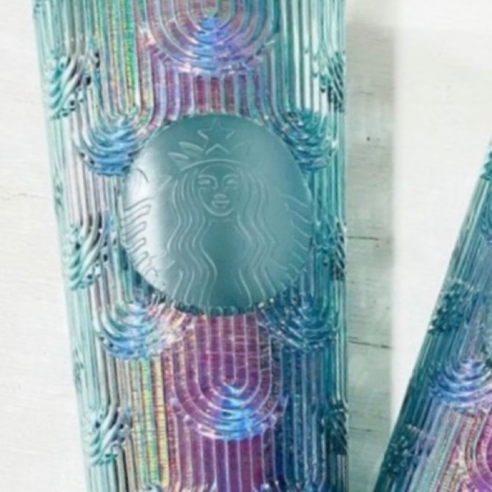 Spring 2022 Iridescent Mermaid Scale Starbucks